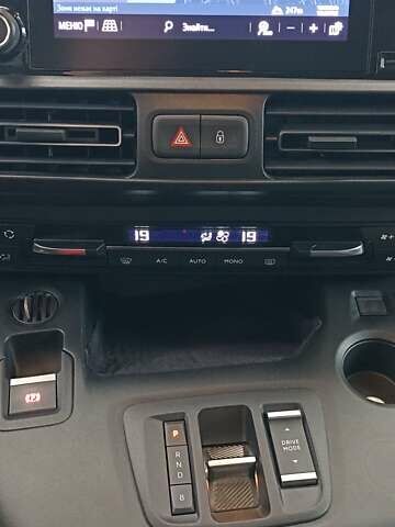 Білий Опель Combo-e, об'ємом двигуна 0 л та пробігом 26 тис. км за 19000 $, фото 30 на Automoto.ua