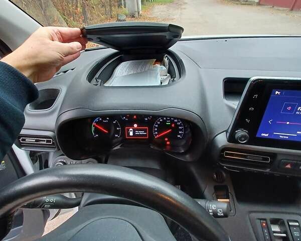 Білий Опель Combo-e, об'ємом двигуна 0 л та пробігом 26 тис. км за 19000 $, фото 15 на Automoto.ua