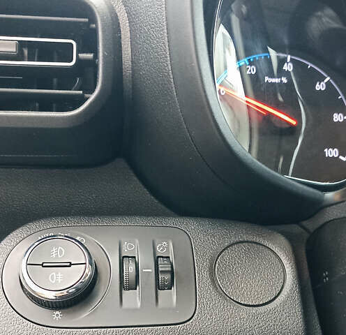 Білий Опель Combo-e, об'ємом двигуна 0 л та пробігом 26 тис. км за 19000 $, фото 29 на Automoto.ua