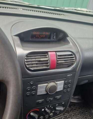 Білий Опель Combo-e, об'ємом двигуна 1.7 л та пробігом 164 тис. км за 3950 $, фото 7 на Automoto.ua