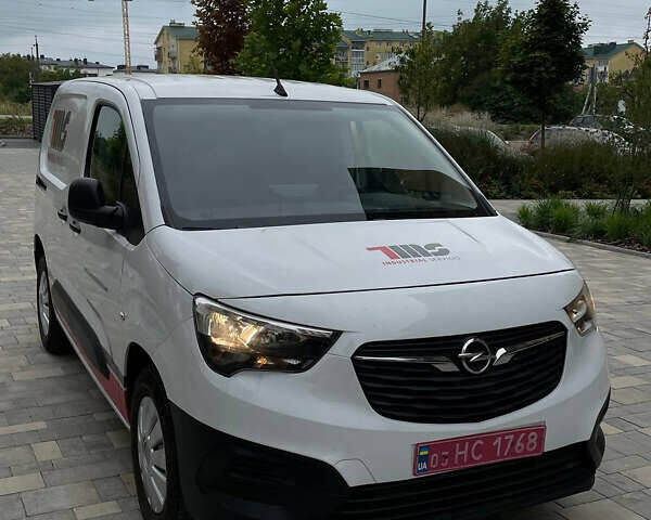 Белый Опель Combo-e, объемом двигателя 0 л и пробегом 17 тыс. км за 18700 $, фото 9 на Automoto.ua