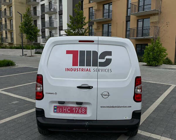 Белый Опель Combo-e, объемом двигателя 0 л и пробегом 17 тыс. км за 18700 $, фото 19 на Automoto.ua