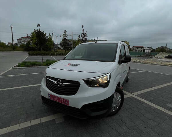 Белый Опель Combo-e, объемом двигателя 0 л и пробегом 17 тыс. км за 18700 $, фото 15 на Automoto.ua