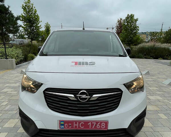 Белый Опель Combo-e, объемом двигателя 0 л и пробегом 17 тыс. км за 18700 $, фото 12 на Automoto.ua