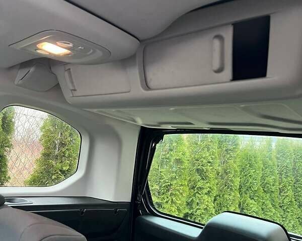 Чорний Опель Combo-e, об'ємом двигуна 0 л та пробігом 58 тис. км за 20500 $, фото 33 на Automoto.ua