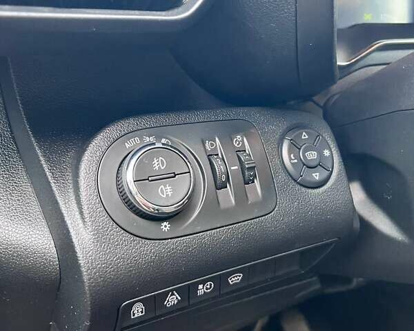 Чорний Опель Combo-e, об'ємом двигуна 0 л та пробігом 58 тис. км за 20500 $, фото 40 на Automoto.ua