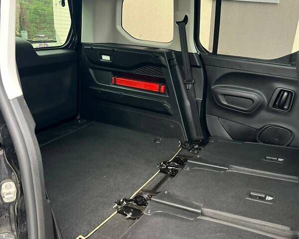 Чорний Опель Combo-e, об'ємом двигуна 0 л та пробігом 58 тис. км за 20500 $, фото 24 на Automoto.ua