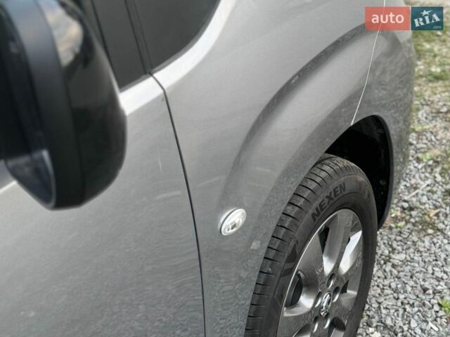 Сірий Опель Combo-e, об'ємом двигуна 0 л та пробігом 1 тис. км за 22900 $, фото 25 на Automoto.ua