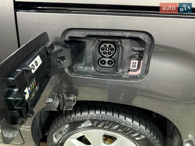 Серый Опель Combo-e, объемом двигателя 0 л и пробегом 49 тыс. км за 22000 $, фото 16 на Automoto.ua