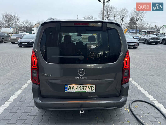 Серый Опель Combo-e, объемом двигателя 0 л и пробегом 49 тыс. км за 22000 $, фото 6 на Automoto.ua