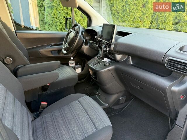 Сірий Опель Combo-e, об'ємом двигуна 0 л та пробігом 52 тис. км за 20950 $, фото 11 на Automoto.ua