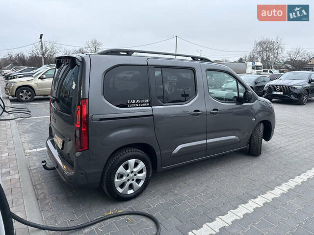Серый Опель Combo-e, объемом двигателя 0 л и пробегом 49 тыс. км за 22000 $, фото 4 на Automoto.ua