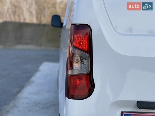 Белый Опель Combo Cargo, объемом двигателя 1.5 л и пробегом 146 тыс. км за 12500 $, фото 33 на Automoto.ua