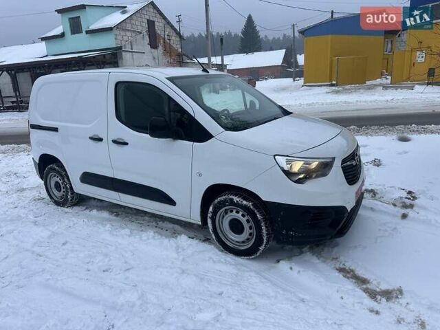 Белый Опель Combo Cargo, объемом двигателя 1.5 л и пробегом 152 тыс. км за 11200 $, фото 5 на Automoto.ua