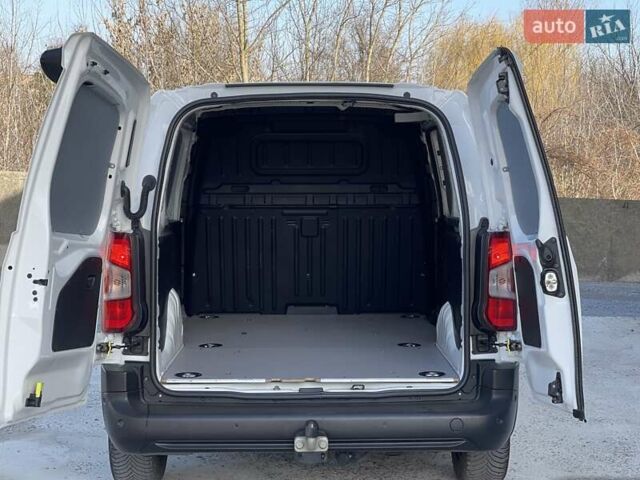 Белый Опель Combo Cargo, объемом двигателя 1.5 л и пробегом 146 тыс. км за 12500 $, фото 32 на Automoto.ua