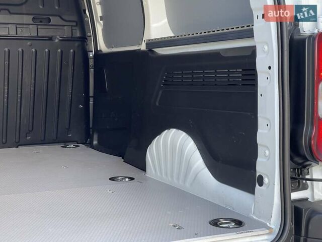 Белый Опель Combo Cargo, объемом двигателя 1.5 л и пробегом 146 тыс. км за 12500 $, фото 30 на Automoto.ua