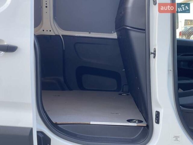 Белый Опель Combo Cargo, объемом двигателя 1.5 л и пробегом 146 тыс. км за 12500 $, фото 27 на Automoto.ua