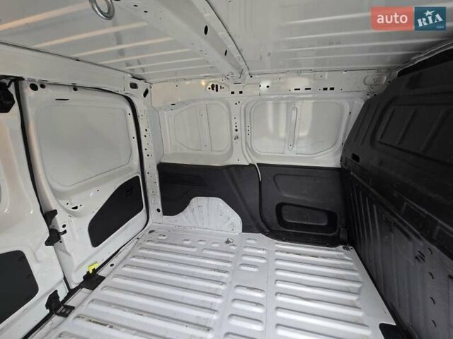 Білий Опель Combo Cargo, об'ємом двигуна 1.5 л та пробігом 79 тис. км за 11550 $, фото 19 на Automoto.ua