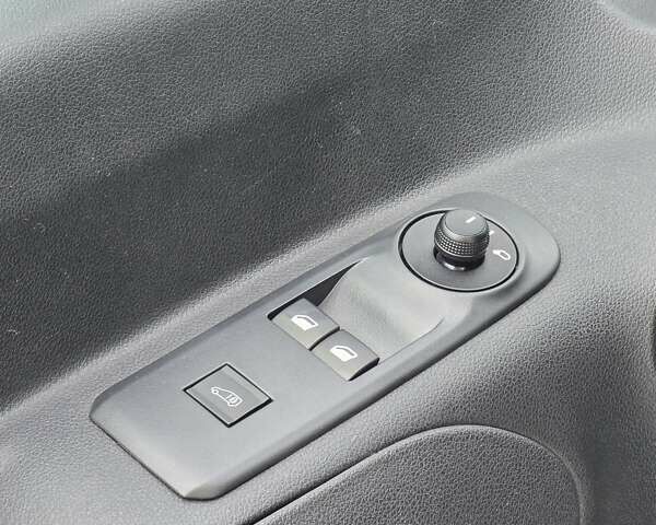 Білий Опель Combo Cargo, об'ємом двигуна 1.5 л та пробігом 79 тис. км за 11550 $, фото 12 на Automoto.ua