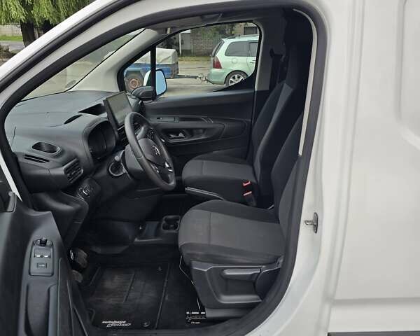 Білий Опель Combo Cargo, об'ємом двигуна 1.5 л та пробігом 79 тис. км за 11550 $, фото 20 на Automoto.ua