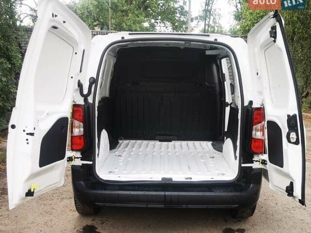 Білий Опель Combo Cargo, об'ємом двигуна 1.5 л та пробігом 79 тис. км за 8000 $, фото 8 на Automoto.ua