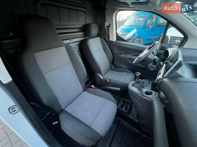 Белый Опель Combo Cargo, объемом двигателя 1.5 л и пробегом 126 тыс. км за 13300 $, фото 35 на Automoto.ua