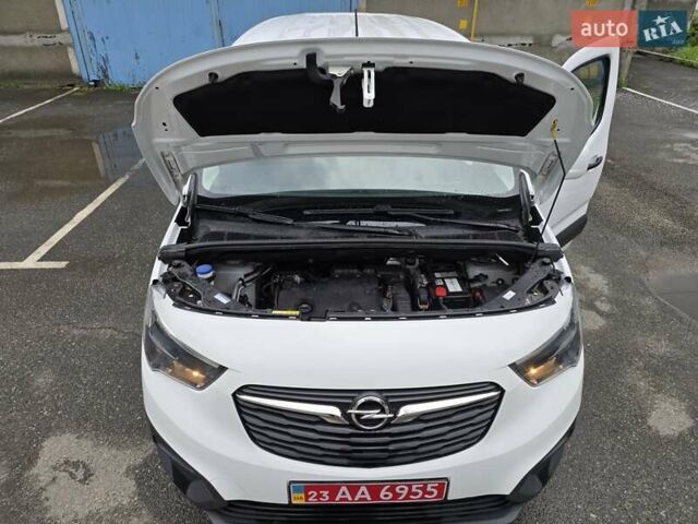 Белый Опель Combo Cargo, объемом двигателя 0 л и пробегом 93 тыс. км за 12450 $, фото 44 на Automoto.ua