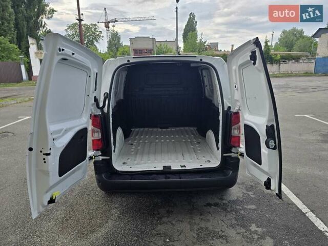 Білий Опель Combo Cargo, об'ємом двигуна 1.5 л та пробігом 79 тис. км за 11550 $, фото 14 на Automoto.ua