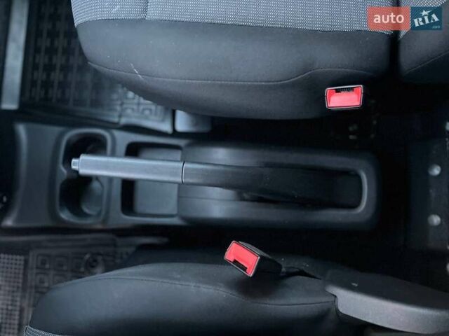 Белый Опель Combo Cargo, объемом двигателя 1.5 л и пробегом 126 тыс. км за 13300 $, фото 29 на Automoto.ua