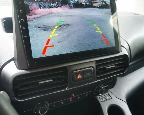 Білий Опель Combo Cargo, об'ємом двигуна 1.5 л та пробігом 79 тис. км за 8000 $, фото 13 на Automoto.ua