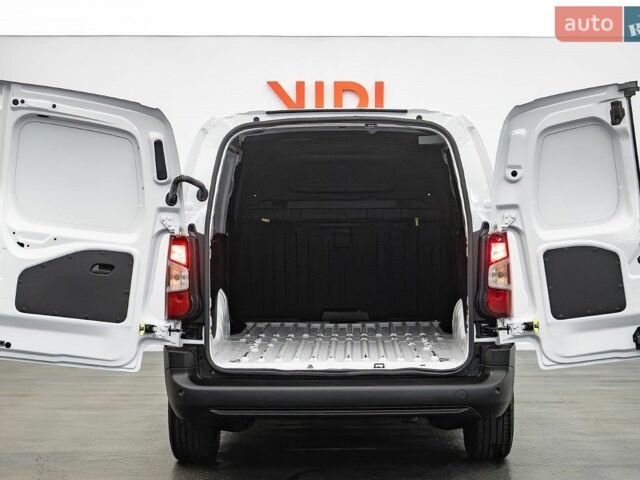 Білий Опель Combo Cargo, об'ємом двигуна 1.5 л та пробігом 57 тис. км за 18851 $, фото 8 на Automoto.ua