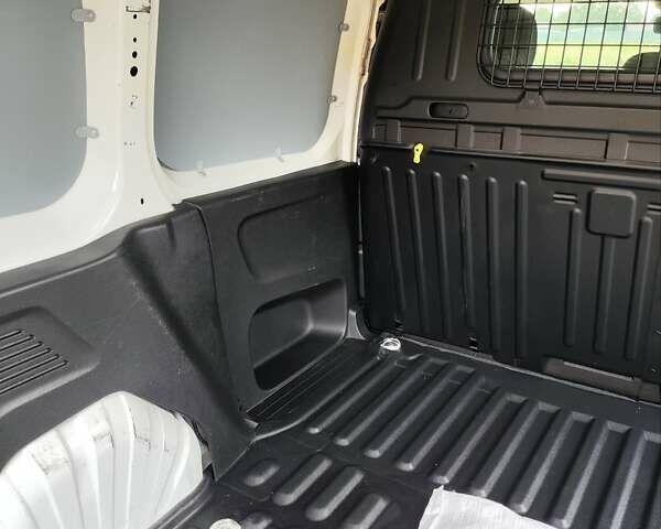 Білий Опель Combo Cargo, об'ємом двигуна 1.5 л та пробігом 188 тис. км за 11600 $, фото 17 на Automoto.ua