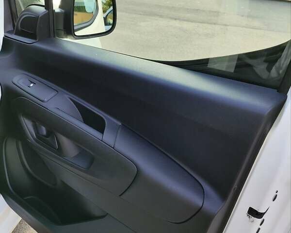 Білий Опель Combo Cargo, об'ємом двигуна 1.5 л та пробігом 188 тис. км за 11600 $, фото 22 на Automoto.ua