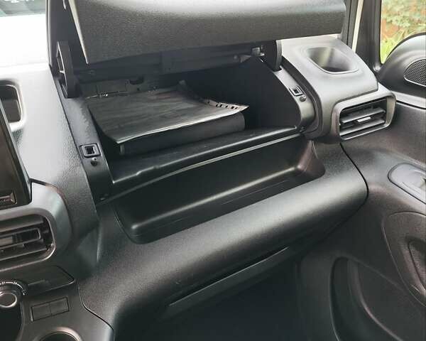 Білий Опель Combo Cargo, об'ємом двигуна 1.5 л та пробігом 188 тис. км за 11600 $, фото 37 на Automoto.ua