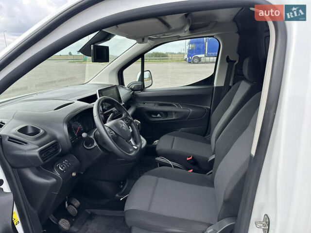 Білий Опель Combo Cargo, об'ємом двигуна 1.5 л та пробігом 149 тис. км за 12600 $, фото 22 на Automoto.ua