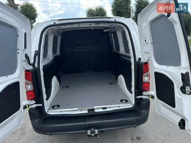 Білий Опель Combo Cargo, об'ємом двигуна 1.5 л та пробігом 149 тис. км за 12600 $, фото 31 на Automoto.ua