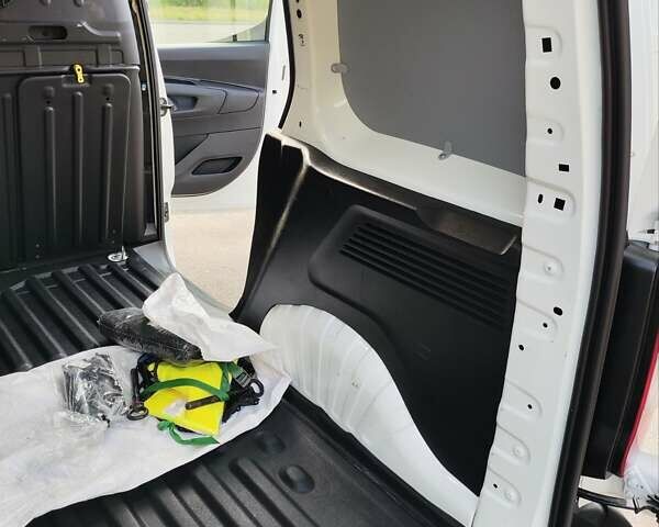 Білий Опель Combo Cargo, об'ємом двигуна 1.5 л та пробігом 188 тис. км за 11600 $, фото 15 на Automoto.ua