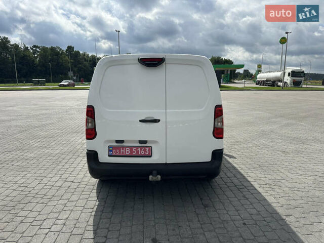 Білий Опель Combo Cargo, об'ємом двигуна 1.5 л та пробігом 149 тис. км за 12600 $, фото 11 на Automoto.ua