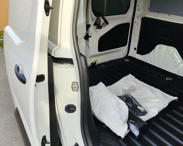 Білий Опель Combo Cargo, об'ємом двигуна 1.5 л та пробігом 188 тис. км за 11600 $, фото 12 на Automoto.ua