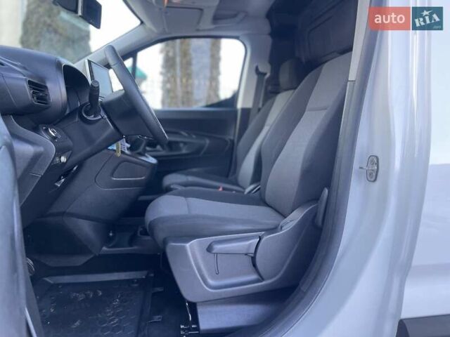 Білий Опель Combo Cargo, об'ємом двигуна 1.5 л та пробігом 140 тис. км за 12999 $, фото 25 на Automoto.ua