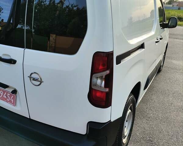 Білий Опель Combo Cargo, об'ємом двигуна 1.5 л та пробігом 188 тис. км за 11600 $, фото 5 на Automoto.ua