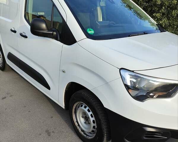 Білий Опель Combo Cargo, об'ємом двигуна 1.5 л та пробігом 188 тис. км за 11600 $, фото 8 на Automoto.ua