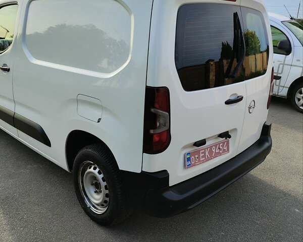 Білий Опель Combo Cargo, об'ємом двигуна 1.5 л та пробігом 188 тис. км за 11600 $, фото 4 на Automoto.ua