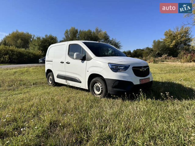 Белый Опель Combo Cargo, объемом двигателя 0 л и пробегом 124 тыс. км за 11995 $, фото 4 на Automoto.ua