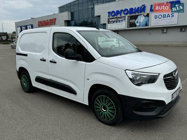 Белый Опель Combo Cargo, объемом двигателя 1.5 л и пробегом 108 тыс. км за 10950 $, фото 2 на Automoto.ua