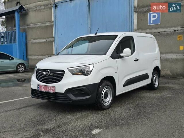 Белый Опель Combo Cargo, объемом двигателя 1.5 л и пробегом 100 тыс. км за 14900 $, фото 2 на Automoto.ua