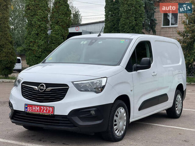 Белый Опель Combo Cargo, объемом двигателя 1.5 л и пробегом 230 тыс. км за 11800 $, фото 1 на Automoto.ua