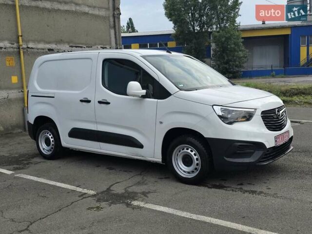 Белый Опель Combo Cargo, объемом двигателя 1.5 л и пробегом 100 тыс. км за 14900 $, фото 11 на Automoto.ua
