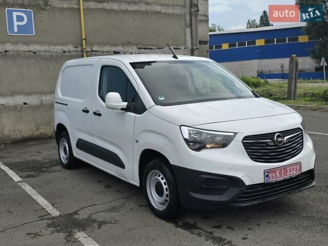 Белый Опель Combo Cargo, объемом двигателя 1.5 л и пробегом 100 тыс. км за 14900 $, фото 1 на Automoto.ua