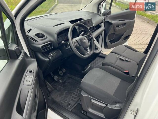Білий Опель Combo Cargo, об'ємом двигуна 1.5 л та пробігом 60 тис. км за 13999 $, фото 8 на Automoto.ua